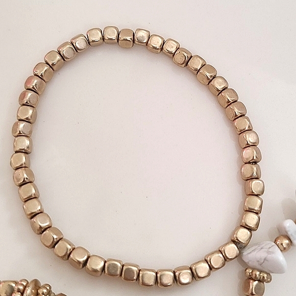 Bracelets - Picture 5 of 9